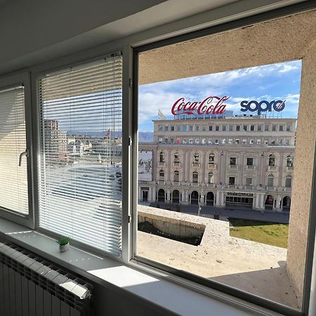 Fantazy Apartment Main Square Skopje Buitenkant foto