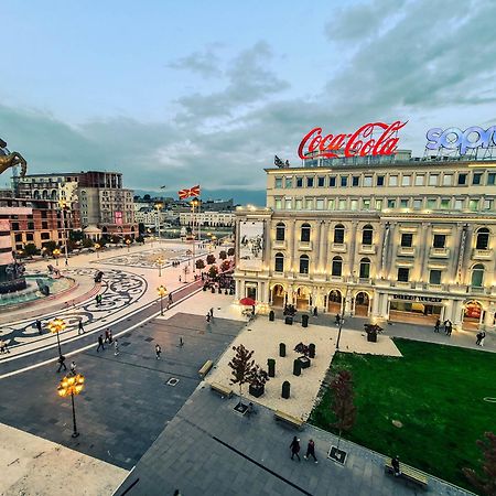 Fantazy Apartment Main Square Skopje Buitenkant foto
