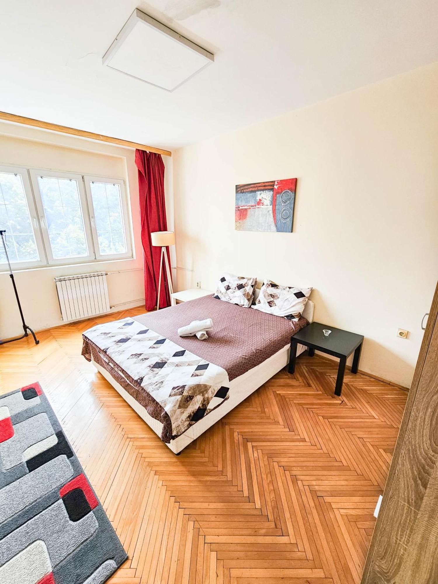 Fantazy Apartment Main Square Skopje Buitenkant foto