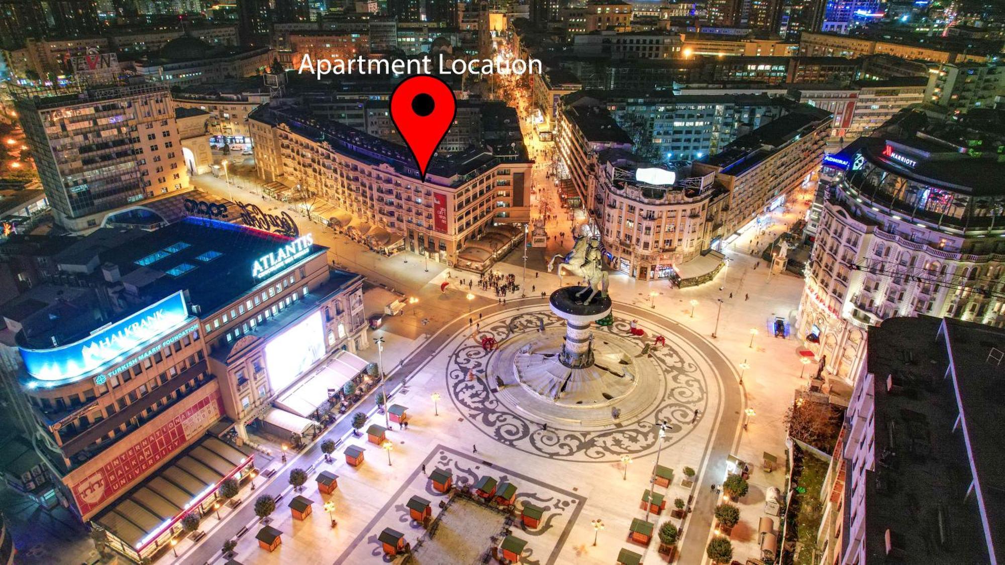 Fantazy Apartment Main Square Skopje Buitenkant foto
